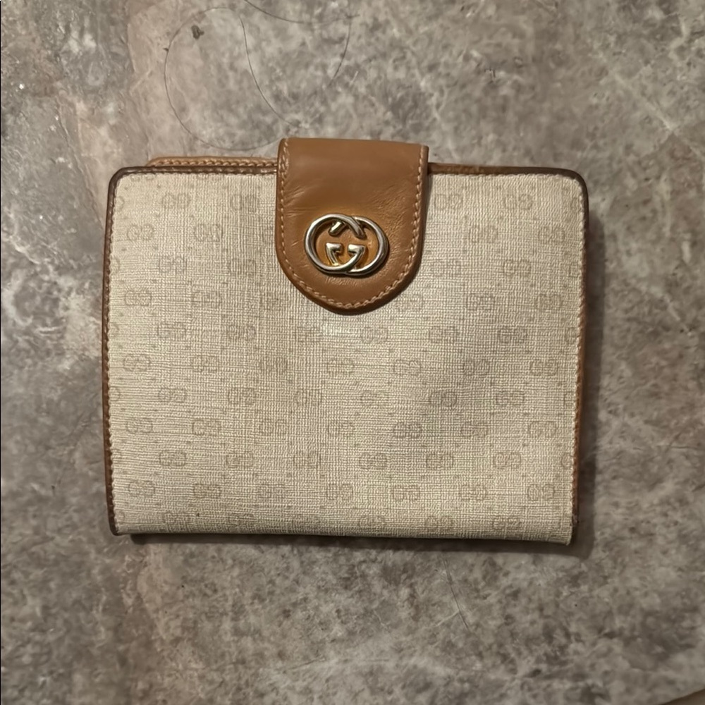 Gucci Tan and Cream Wallet with Gold Emblem and Textured Fabric